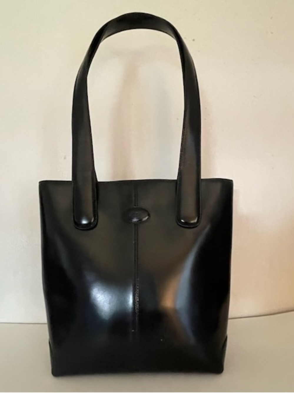 Authentic Tod’s Black Leather Tote Bag – Classic Minimalist Style